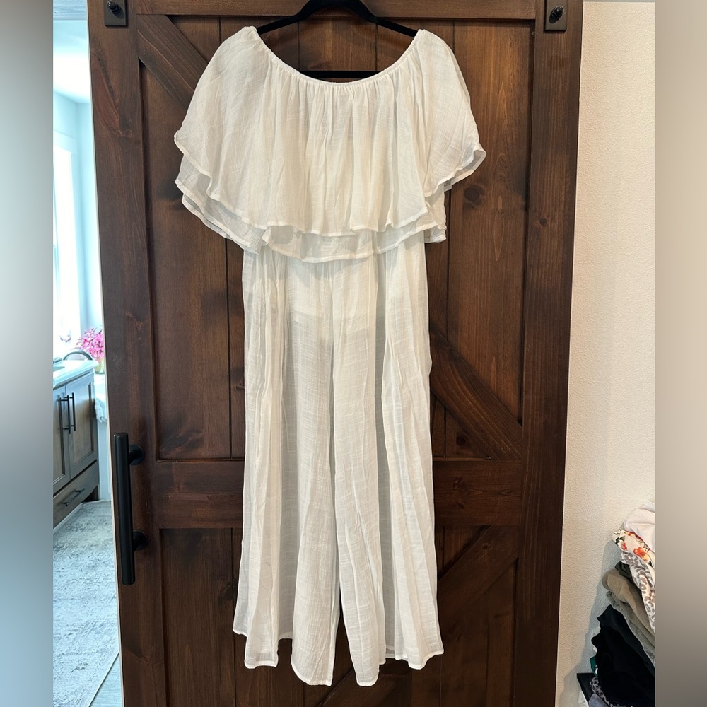 White Off-Shoulder Ruffle Shirt and Pant Set Vacation Spring Break! - Picture 2 of 5
